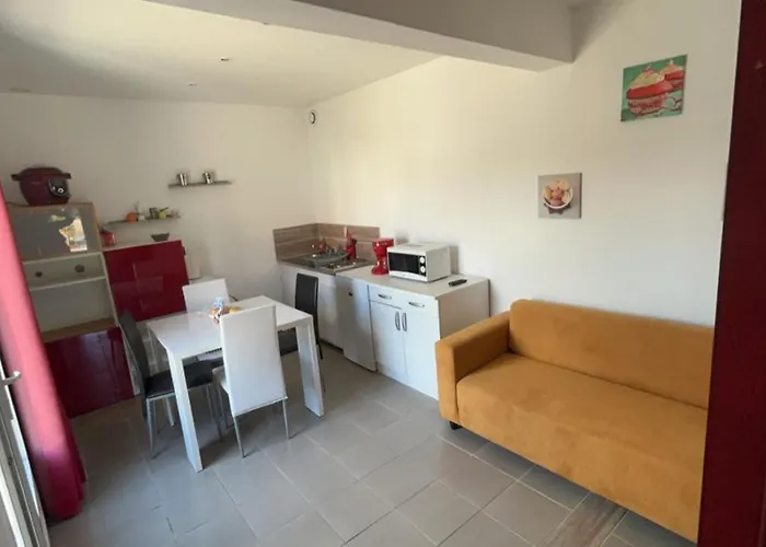 Les De La Bellezza * Bois-de-Cené